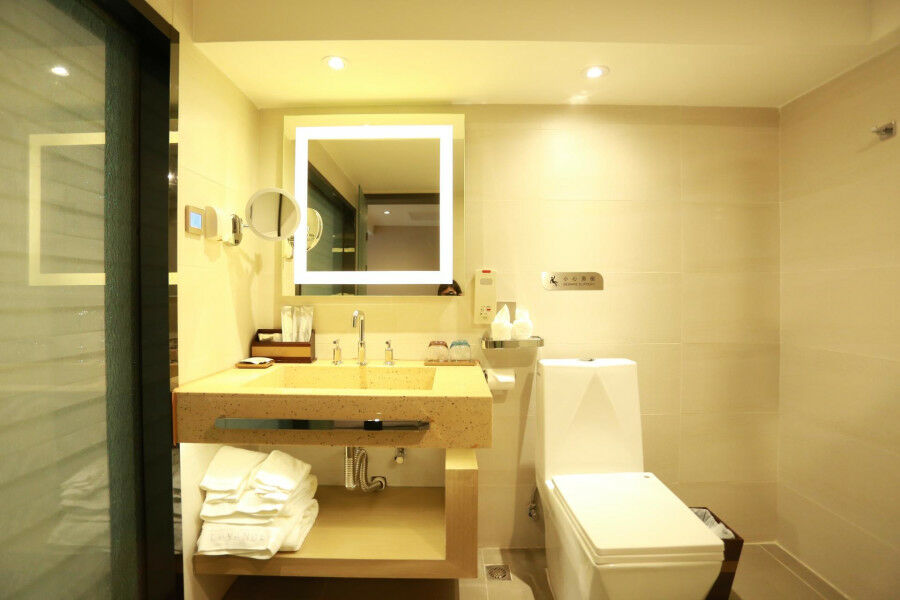 Lavande Hotel Baogang Avenue Guangbai Xinyi Branch Guangzhou Exteriör bild